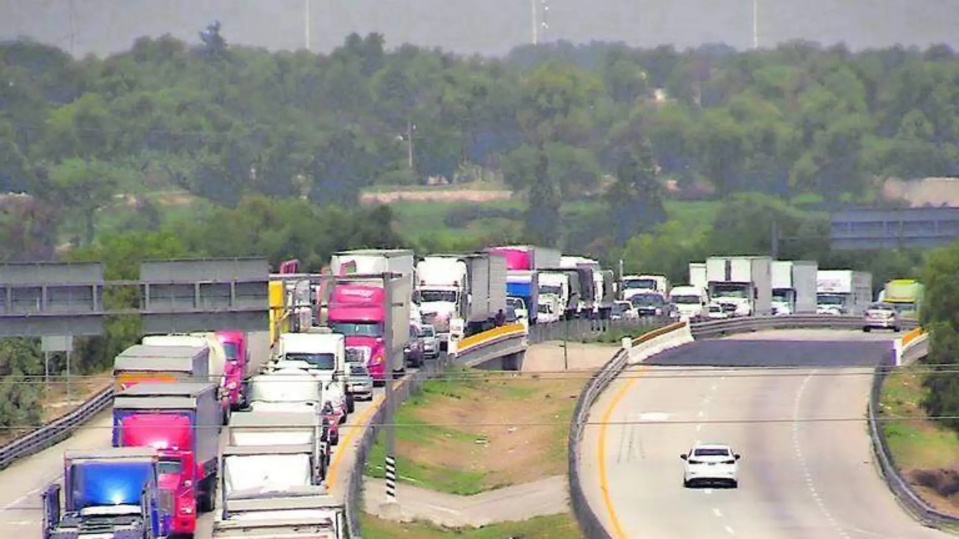 Caos vial en carreteras